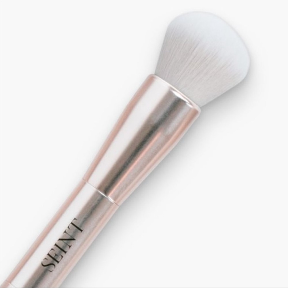 Seint brushes